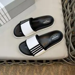 chaussons Thom Browne